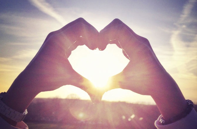 L-amour-est-dans-le-pre-les-10-ans-M6-Les-3-romances-qui-nous-ont-marque_news_full